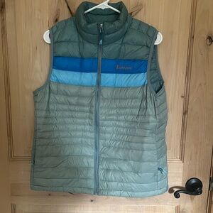 Women’s size large Cotopaxi vest
